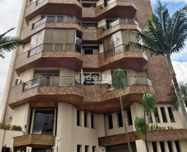 Apartamento com 5 Quartos para alugar, 270m² no Osvaldo Rezende, Uberlândia
