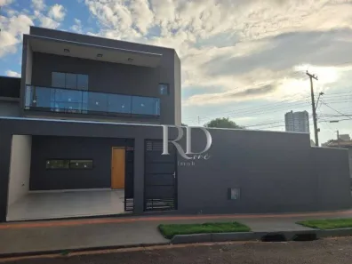 Sobrado com 3 Quartos à venda, 140m² no Parque Residencial Joaquim Toledo Piza, Londrina