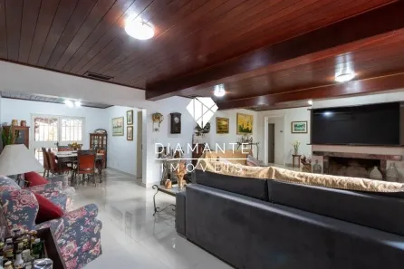 Casa com 4 Quartos à venda, 300m² no Vila Assunção, Porto Alegre