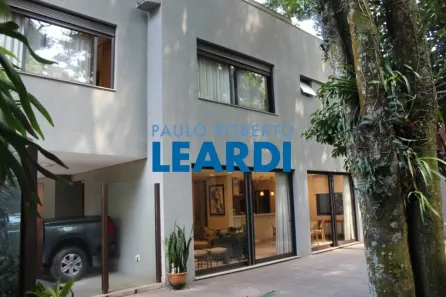 Casa de Condomínio com 4 Quartos à venda, 280m² no Santo Amaro, São Paulo