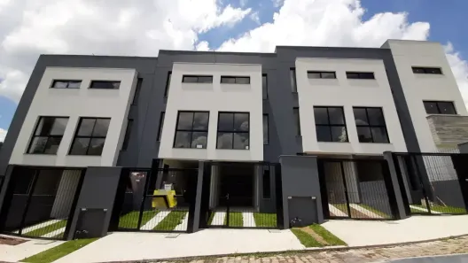 Sobrado com 2 Quartos à venda, 106m² no Vinhedos, Caxias do Sul