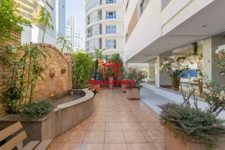 Apartamento com 4 Quartos para alugar, 178m² no Centro, Florianópolis