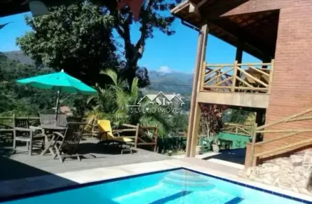 Casa de Condomínio com 3 Quartos à venda, 160m² no Bonsucesso, Petrópolis