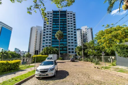 Apartamento com 4 Quartos para alugar, 136m² no Três Figueiras, Porto Alegre