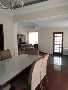 Casa com 3 Quartos à venda, 214m² no Centro, Itapetininga