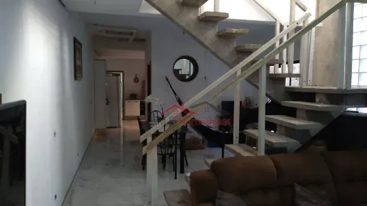 Sobrado com 3 Quartos à venda, 174m² no Parque Residencial Jaguari, Americana
