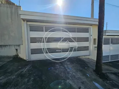 Casa com 2 Quartos para alugar, 10m² no Centro, Marília