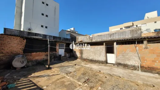 Lote/Terreno à venda, 130m² no Santa Mônica, Uberlândia