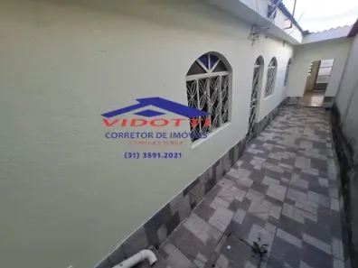 Casa com 2 Quartos à venda, 180m² no Vila Cristina, Betim