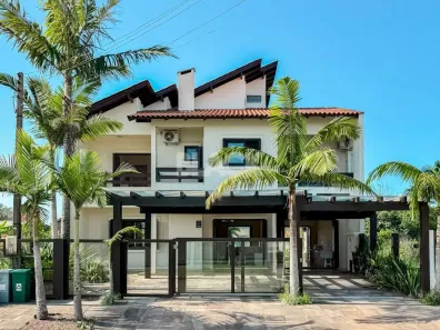 Sobrado com 4 Quartos à venda, 265m² no Torres, Torres