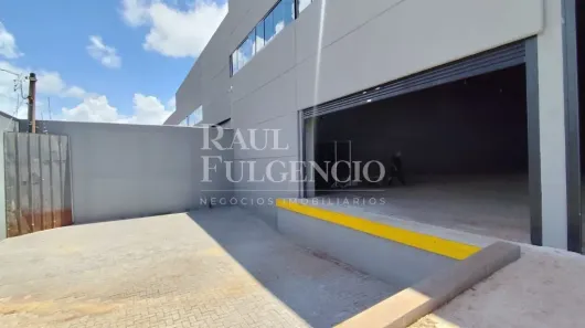 Galpão/Depósito/Armazém para alugar, 800m² no Cilo 2, Londrina