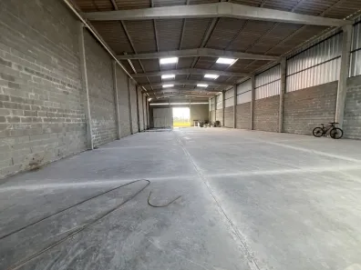 Galpão/Depósito/Armazém para alugar, 640m² no Mata do Rolo, 
