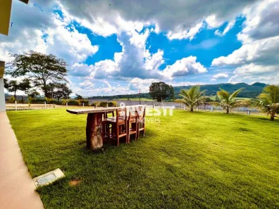Fazenda/Sítio com 4 Quartos à venda, 385m² no , Hidrolândia