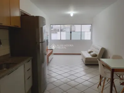 Apartamento com 1 Quarto para alugar, 47m² no Carvoeira, Florianópolis