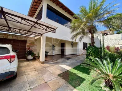 Casa com 4 Quartos à venda, 255m² no Santa Rosa, Belo Horizonte