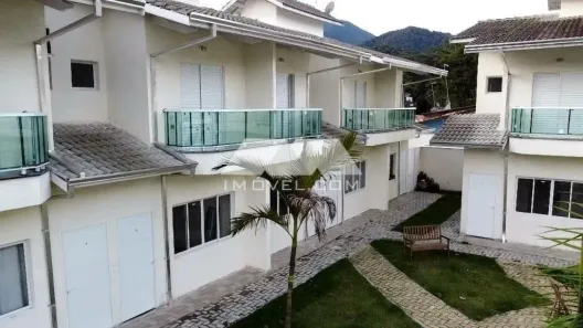 Sobrado com 2 Quartos à venda, 75m² no Jardim do Sol, Caraguatatuba