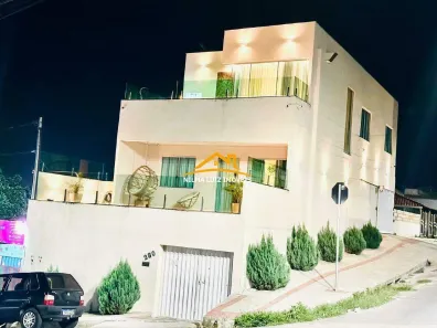 Casa com 4 Quartos à venda, 180m² no Vila Cristina, Betim
