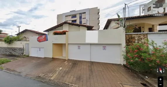 Casa com 3 Quartos para alugar, 241m² no Renascença, São Luís