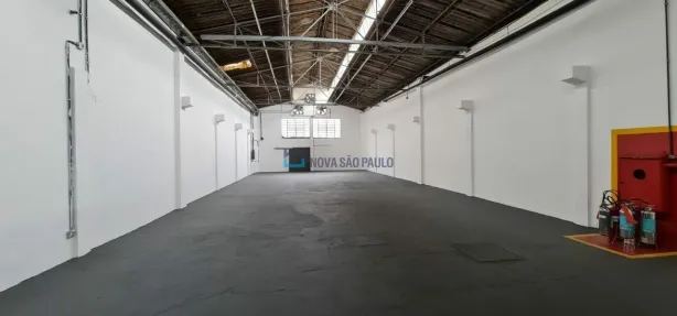 Galpão/Depósito/Armazém à venda, 437m² no Chácara Santo Antônio (Zona Sul), São Paulo