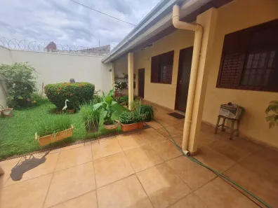 Casa com 3 Quartos à venda, 177m² no Pacaembu, Uberlândia