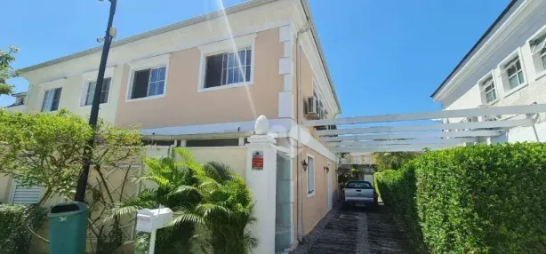 Casa de Condomínio com 4 Quartos à venda, 213m² no Recreio dos Bandeirantes, Rio de Janeiro