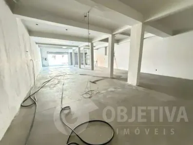 Ponto Comercial para alugar, 200m² no Martins, Uberlândia
