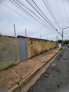 Casa com 3 Quartos para alugar, 136m² no Goiabeira, Cuiabá