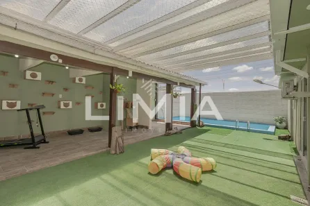 Casa com 3 Quartos à venda, 250m² no Jardim Sabará, Porto Alegre