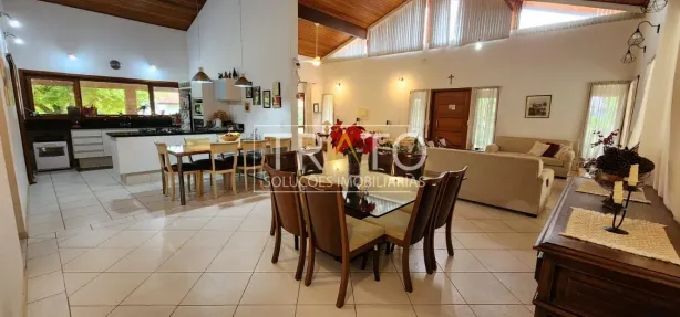 Casa de Condomínio com 3 Quartos à venda, 400m² no Sousas, Campinas
