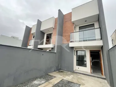 Casa com 3 Quartos à venda, 111m² no Guanabara, Joinville