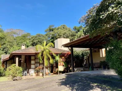 Casa com 4 Quartos à venda, 312m² no Jardim Novo Embu, Embu das Artes