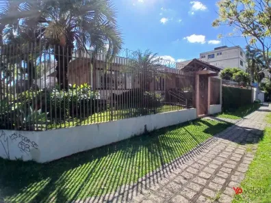 Casa com 4 Quartos à venda, 240m² no Água Verde, Curitiba
