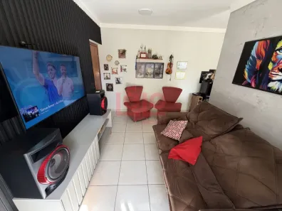 Apartamento com 2 Quartos à venda, 66m² no Zona 07, Maringá