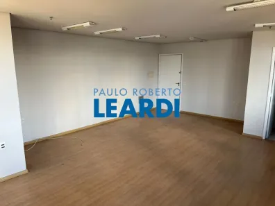 Sala Comercial à venda, 40m² no Chácara Santo Antônio (Zona Sul), São Paulo