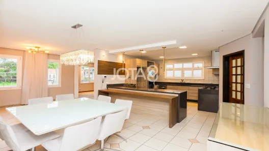 Casa com 4 Quartos à venda, 267m² no Mossunguê, Curitiba