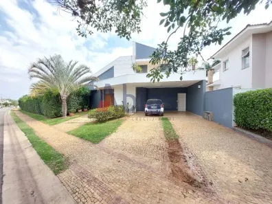 Casa de Condomínio com 3 Quartos para alugar, 250m² no Parque Faber Castell I, São Carlos