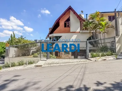 Sobrado com 4 Quartos à venda, 237m² no Jardim Marajoara, São Paulo