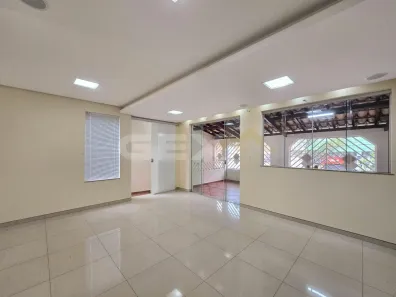 Casa com 3 Quartos à venda, 198m² no São Sebastião, Divinópolis