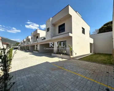 Sobrado com 3 Quartos à venda, 167m² no Vila Petrópolis, Atibaia