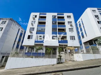 Apartamento com 2 Quartos para alugar, 58m² no Carvoeira, Florianópolis