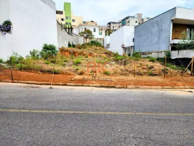 Lote/Terreno à venda, 424m² no Cabral, Contagem