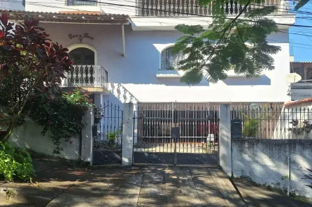 Casa com 4 Quartos à venda, 250m² no Santa Rosa, Niterói