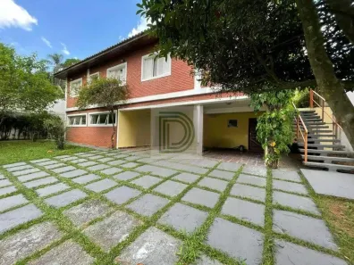 Sobrado com 3 Quartos à venda, 330m² no Granja Viana, Cotia