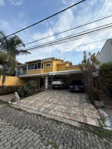 Casa de Condomínio com 3 Quartos à venda, 410m² no Glória, Macaé
