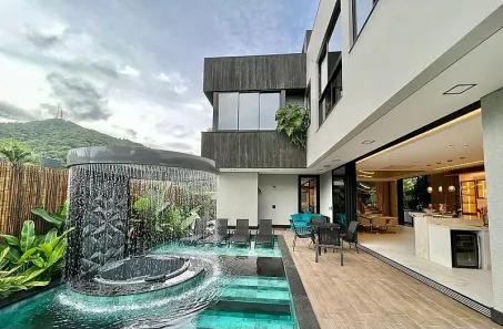 Casa de Condomínio com 4 Quartos à venda, 600m² no Praia do Estaleiro, Balneário Camboriú
