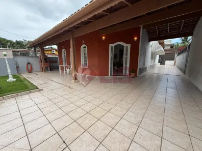 Casa com 4 Quartos para alugar, 180m² no Cidade Jardim, Caraguatatuba