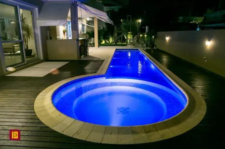 Casa com 5 Quartos à venda, 436m² no Jurerê, Florianópolis