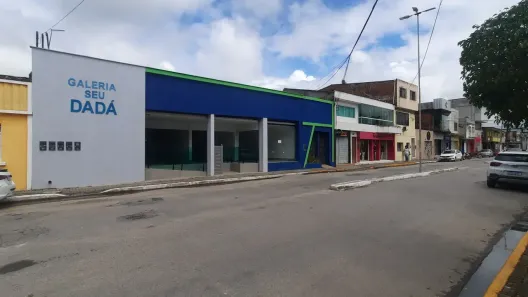 Ponto Comercial para alugar, 45m² no Centro, Escada