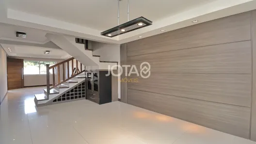 Sobrado com 3 Quartos para alugar, 230m² no Loteamento Montparnasse, Almirante Tamandaré