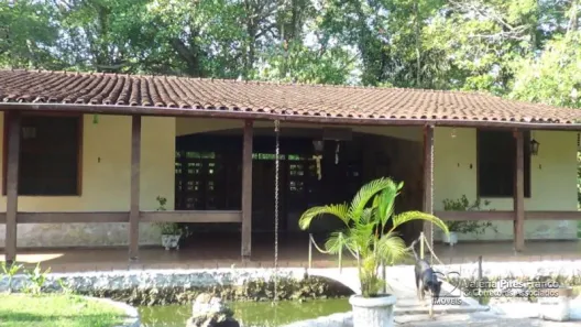 Fazenda/Sítio com 3 Quartos à venda, 650m² no Benfica, Benevides
